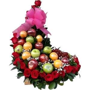 Bailarina de rosas y frutas