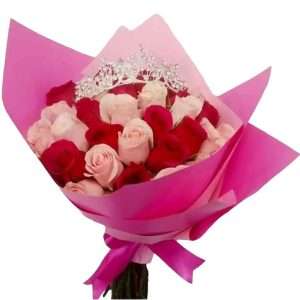 Bouquet de rosas y corona