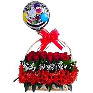Canasta de rosas con globo