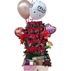 Rosas, desayuno sorpresa y globo