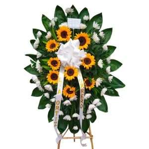 Pedestal de girasoles y cremones