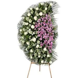 Pedestal especial de rosas y orquídeas